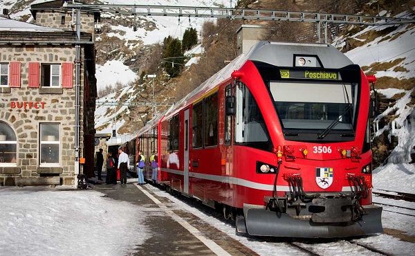 trenino-rosso-del-bernina-01